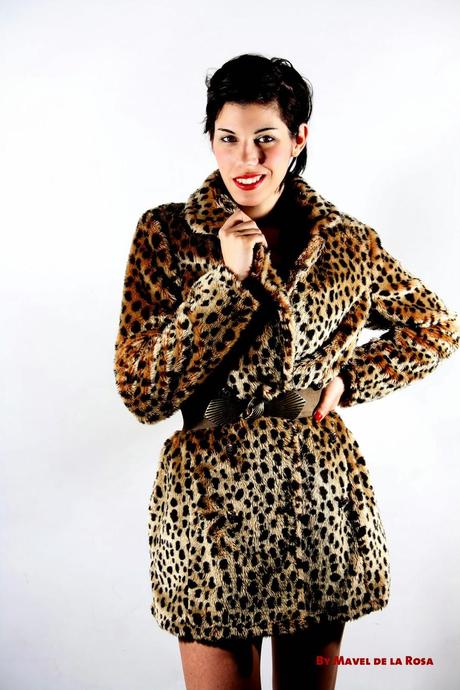 chaqueta animal print sesión de fotos Mavel de la Rosa chaqueta animal print sesión de fotos Mavel de la Rosa