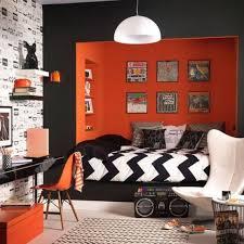 7 habitaciones decoradas en naranja y negro