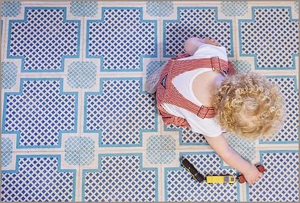 CAMINANDO POR BALDOSAS DE MADERA... CAMINANDO POR BALDOSAS DE MADERA...