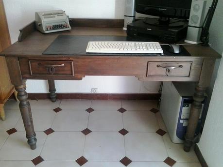 Tuneando un escritorio de 80 años... Tuneando un escritorio de 80 años...