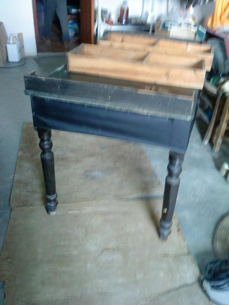 Tuneando un escritorio de 80 años... Tuneando un escritorio de 80 años...