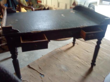 Tuneando un escritorio de 80 años... Tuneando un escritorio de 80 años...