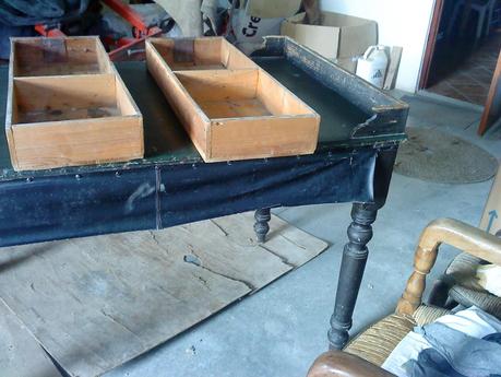 Tuneando un escritorio de 80 años... Tuneando un escritorio de 80 años...