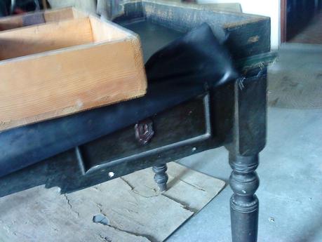 Tuneando un escritorio de 80 años... Tuneando un escritorio de 80 años...