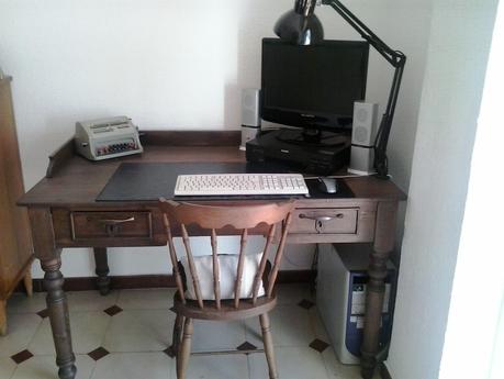 Tuneando un escritorio de 80 años... Tuneando un escritorio de 80 años...