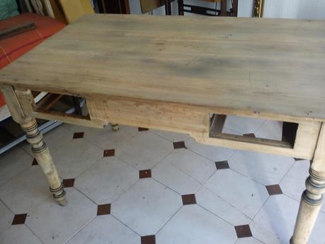 Tuneando un escritorio de 80 años... Tuneando un escritorio de 80 años...