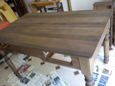 Tuneando un escritorio de 80 años... Tuneando un escritorio de 80 años...