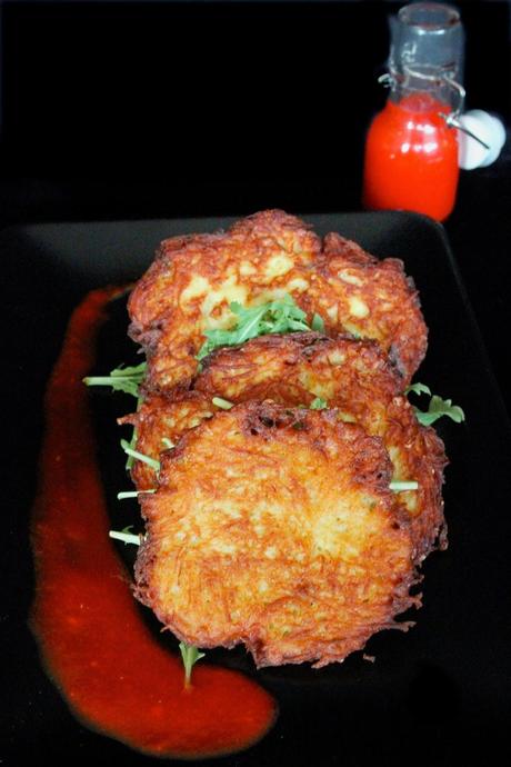 Reibekuchen con salsa de piquillos Reibekuchen con salsa de piquillos