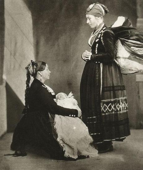 EL AMA DE CRÍA EL AMA DE CRÍA