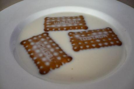 Tarta de chocolate con galletas, la típica y mítica tarta de cumpleaños Tarta de chocolate con galletas, la típica y mítica tarta de cumpleaños