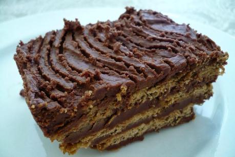 Tarta de chocolate con galletas, la típica y mítica tarta de cumpleaños Tarta de chocolate con galletas, la típica y mítica tarta de cumpleaños