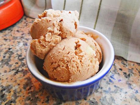 Helado de nocilla con manzana