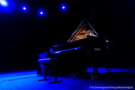 © R.Domínguez-Chick Corea