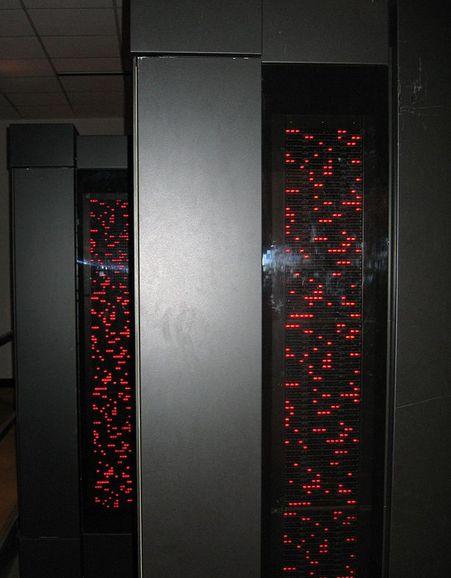 Ingeniero de software de Twitter construye una super computadora Connection Machine - CM5 - Imagene Rotatebot