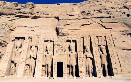 Abu-Simbel-Temples-Nubia-Egypt-1050x1680