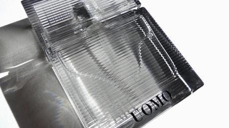 Para él, Uomo. Para él, Uomo.