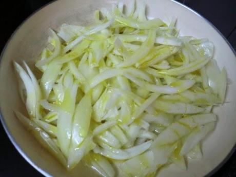 solomillo al horno con patatas y cebolla caramelizada