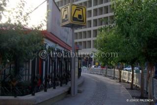 DÍA 12: VOLANDO A TEHERAN SÍMBOLO DEL METRO DE TEHERAN