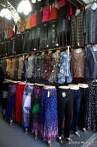 DÍA 12: VOLANDO A TEHERAN TIENDA DE ROPA EN SHIRAZ