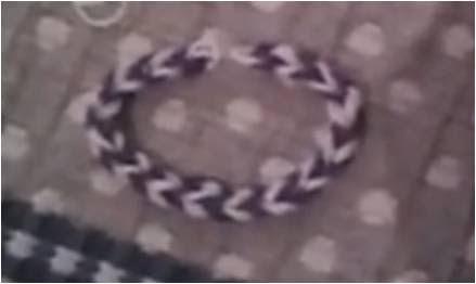 Cómo hacer una pulsera del Real Madrid Cómo hacer una pulsera del Real Madrid