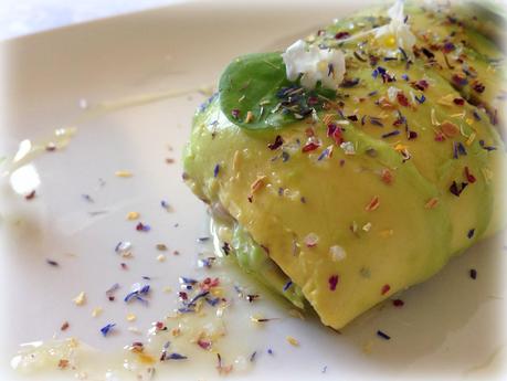 Tropical Roll de Aguacate y Quisquilla. #Gastroalmuñecar2014 y #festivalronmontero. Tropical Roll de Aguacate y Quisquilla. #Gastroalmuñecar2014 y #festivalronmontero.