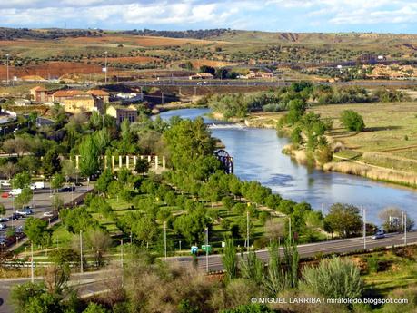 No parece existir atmósfera No parece existir atmósfera