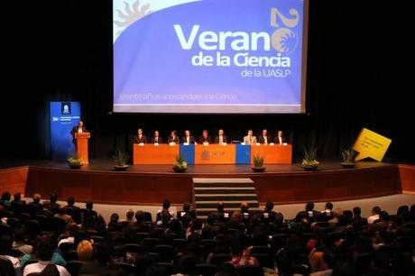 Con la participación de más de 550 universitarios, inicia el XX Verano de la Ciencia en la UASLP 9Jun14 Inauguración XX Verano Ciencia 1