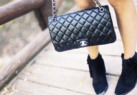 street style barbara crespo on the bridge el retiro madrid white studded dress zara chanel denim jacket fashion blogger outfit blog de moda street style barbara crespo on the bridge el retiro madrid white studded dress zara chanel denim jacket fashion blogger outfit blog de moda