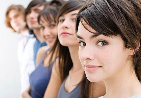 ¿Necesitas un implante dental? ¿Necesitas un implante dental?