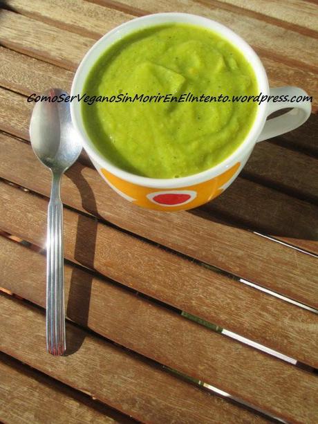 Puré de col, calabacín y cebolla. pure verde