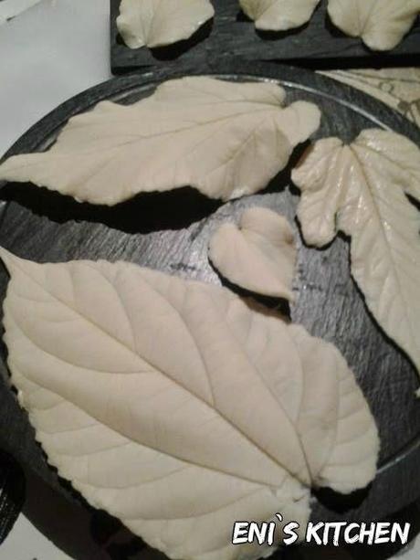 ¡ Tarta Irlandesa! Tarta para Pau! y Tutorial hojas de chocolate!! ¡ Tarta Irlandesa! Tarta para Pau! y Tutorial hojas de chocolate!!