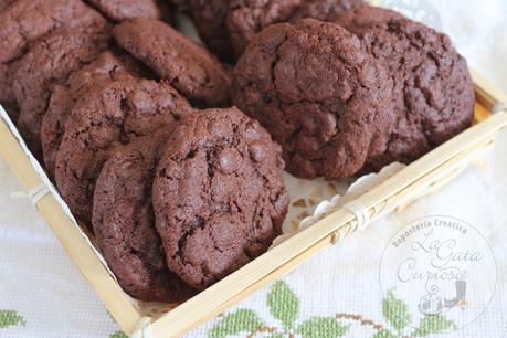 GALLETAS DOBLE CHOCOLATE CON PEPITAS DE CHOCOLATE GALLETAS DOBLE CHOCOLATE CON PEPITAS DE CHOCOLATE