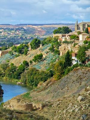 Adarve Ueld Elazri o Castillo Viejo de los Judios en Toledo Adarve Ueld Elazri o Castillo Viejo de los Judios en Toledo
