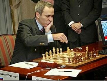 TARTAKOWER - KASPÁROV TARTAKOWER - KASPÁROV