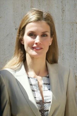 Dña. Letizia se despide con trajes de chaqueta de Hugo Boss Dña. Letizia se despide con trajes de chaqueta de Hugo Boss