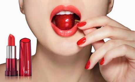 JUEGA CON YVES ROCHER Y SU NUEVA BARRA DE LABIOS BRILLANTE Barra de Labios Brillante