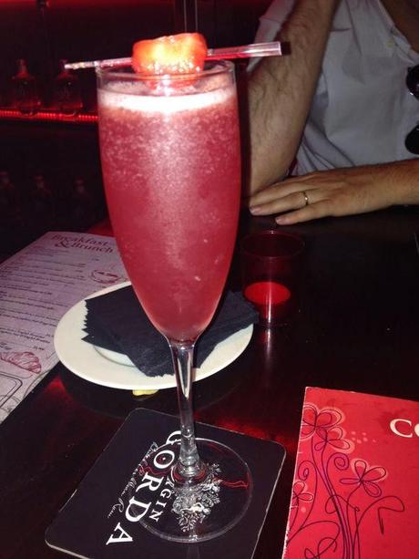 Vi Cool no es tan cool, así que vamos al Bristol Bar Vi Cool no es tan cool, así que vamos al Bristol Bar