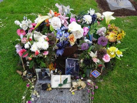 Phil Lynott - Cementerio de Saint Fintan (Dublin) Phil Lynott - Cementerio de Saint Fintan (Dublin)