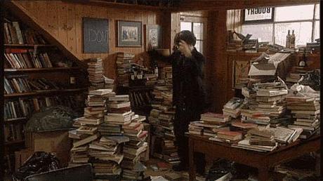 17 problemas que sólo los amantes de Libros entenderán 17 problemas que sólo los amantes de Libros entenderán