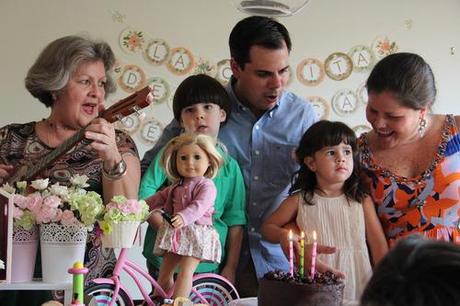 Eugenia cumple 3: La Piñata image