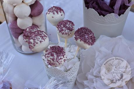 UNA, DOS, TRES MESAS DULCES EN UNA (MESA DULCE LILA) UNA, DOS, TRES MESAS DULCES EN UNA (MESA DULCE LILA)