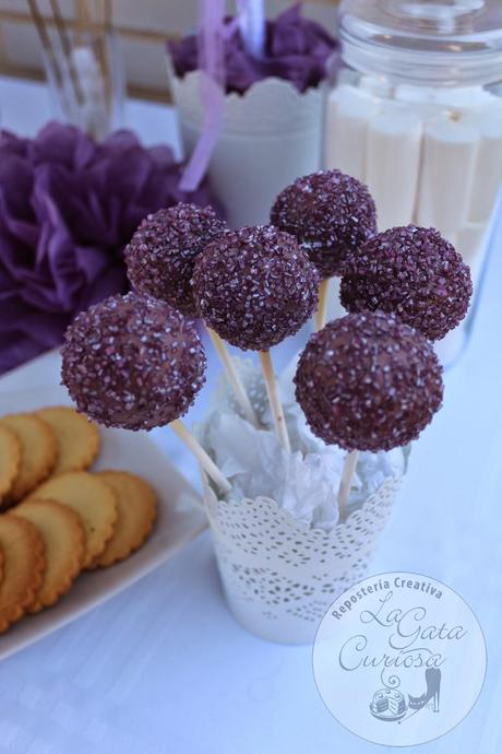 UNA, DOS, TRES MESAS DULCES EN UNA (MESA DULCE LILA) UNA, DOS, TRES MESAS DULCES EN UNA (MESA DULCE LILA)