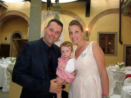 La primera boda de la piccola bebe en una boda