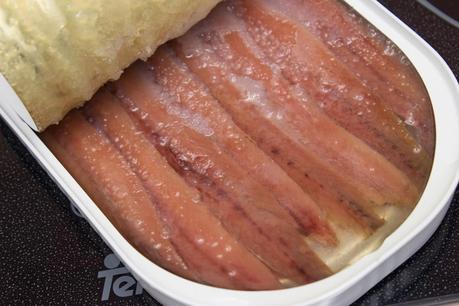 Melocotones rellenos de ensalada con anchoas Melocotones rellenos de ensalada con anchoas