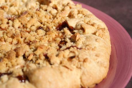 Galette de melocotón con crumble de almendra Galette de melocotón con crumble de almendra