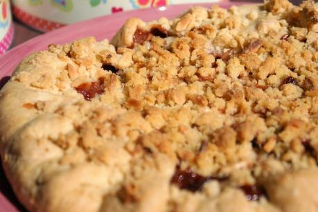 Galette de melocotón con crumble de almendra Galette de melocotón con crumble de almendra