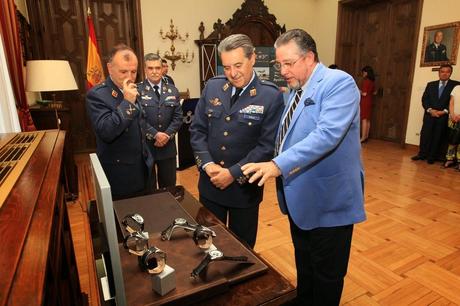 AVIADOR 75º Aniversario, el merecido homenaje al Ejército del Aire. Aviador, cronógrafo, relojes, Made in Spain, Suits and Shirts,