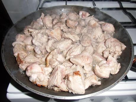 Carne en salsa de almendras Carne en salsa de almendras