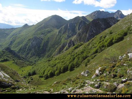 Ruta Lindes - Peña Rueda - Foix Grande: Subiendo por Vallina Grande