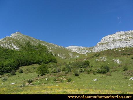 Ruta Lindes - Peña Rueda - Foix Grande: Entrando en Vallina Grande